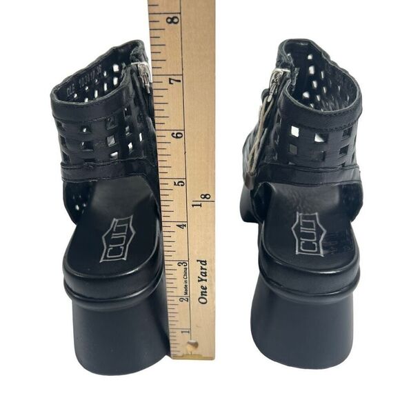 Cult NWT Size 6 Women's Black Platform Cut-Out Open Toe Thick Soled Sandal - Picture 4 of 10